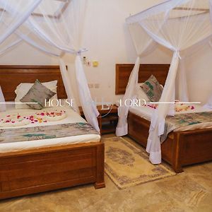 Zimmer mit zwei Einzelbetten